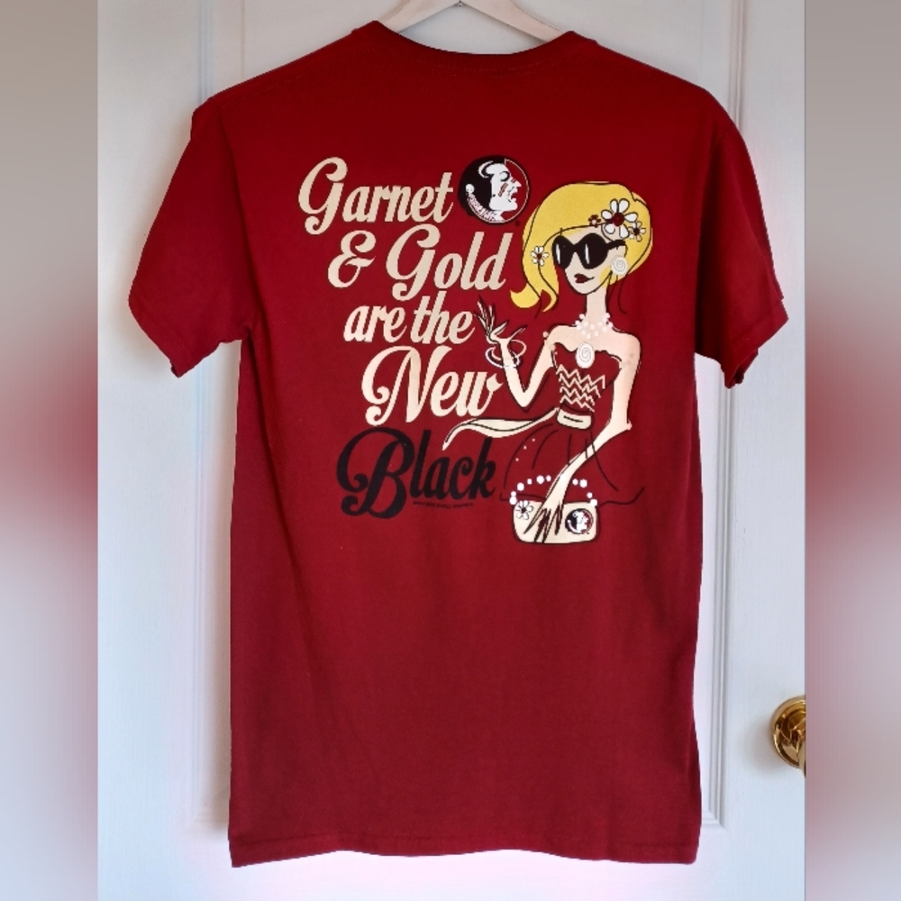 HARD TO FIND FLORIDA STATE SEMINOLES WOMENS SMALL TEE 2013 NEW WORLD GRAPHICS